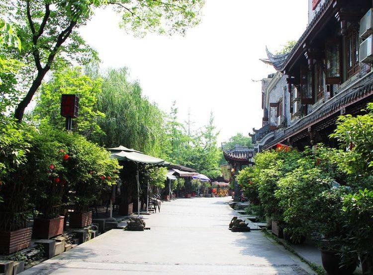 攀登高峰